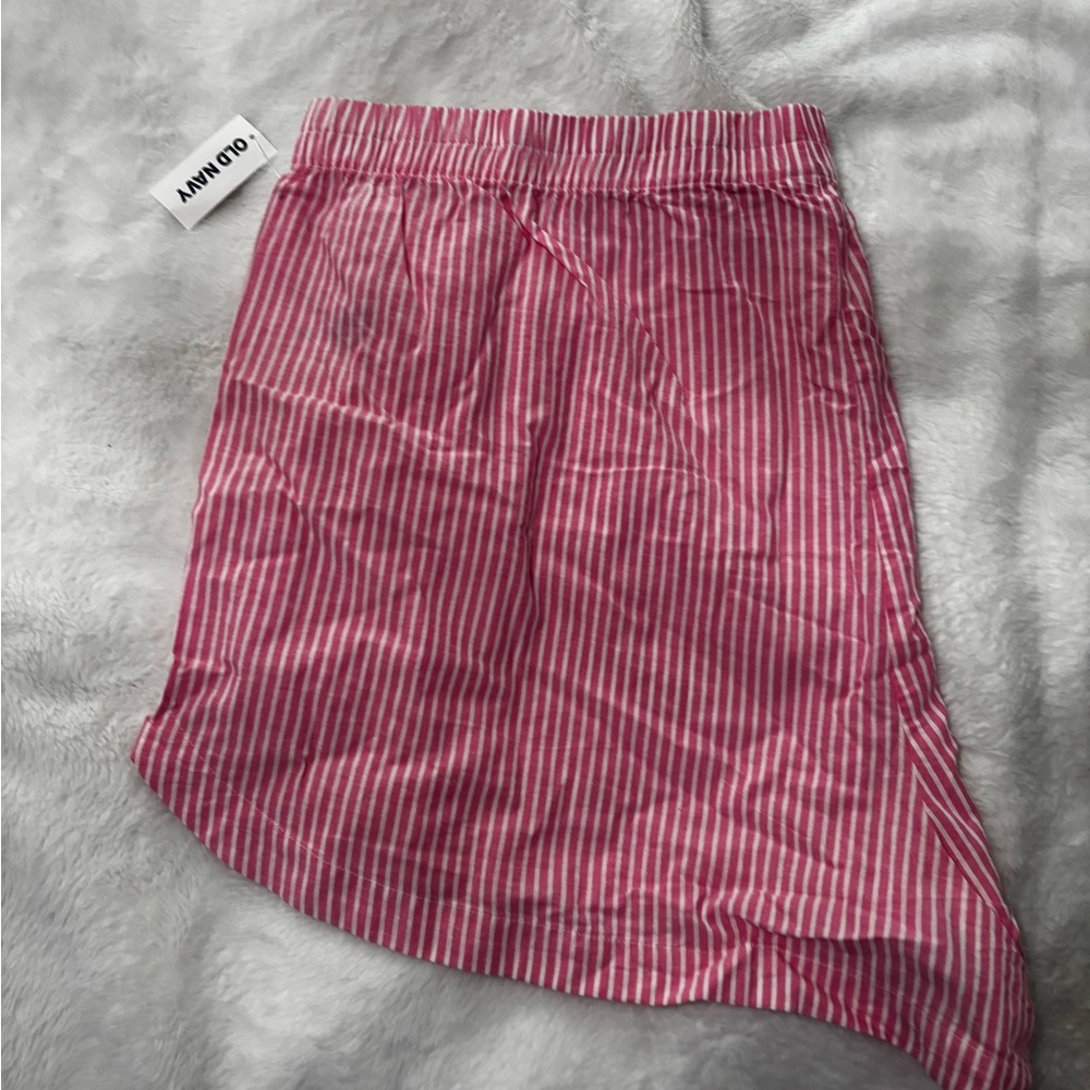 Old Navy Pink Striped Women's Shorts